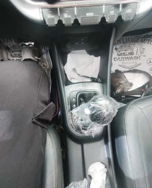 Kia Rio 5 portes 2015 Funny Facelift 