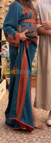 Caftan et karakou a vendre 