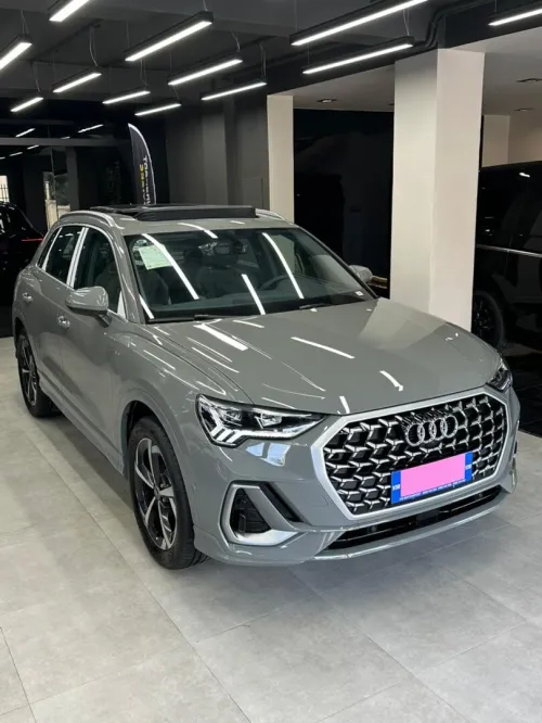 Audi Q3 2026 S-LINE
