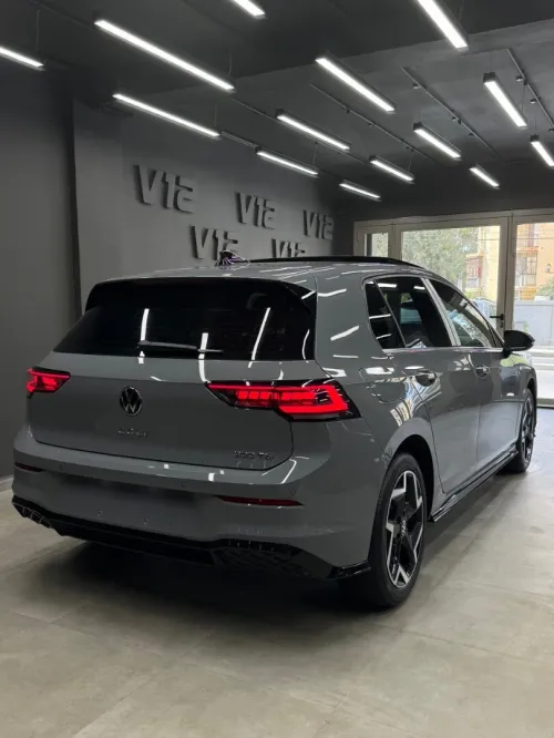 Volkswagen Golf 8 2025 R-Line