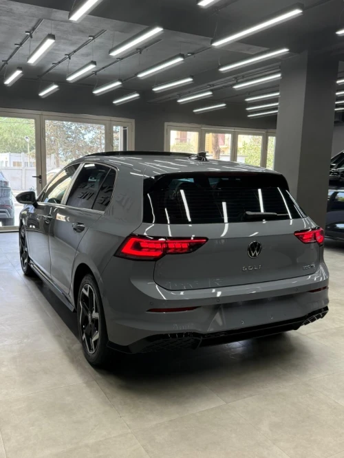 Volkswagen Golf 8 2025 R-Line