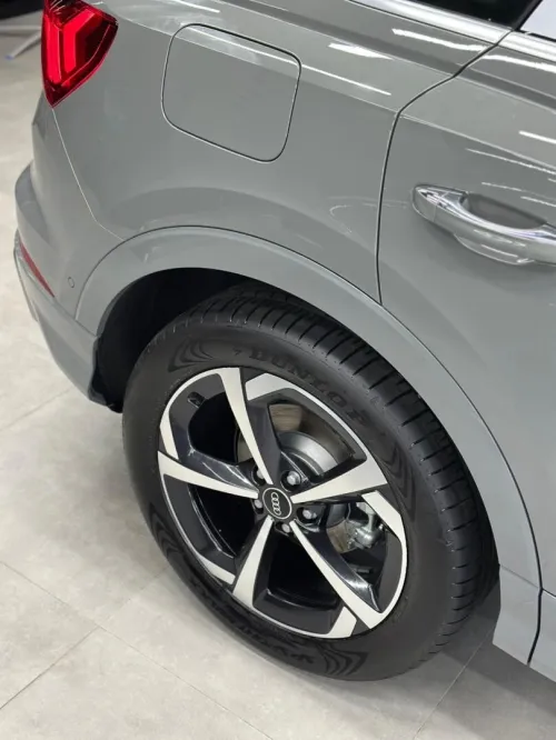 Audi Q3 2026 S-LINE