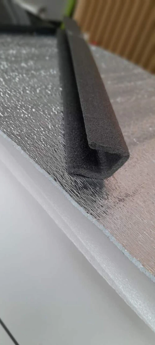 DES JOINST PORTE/FENETRES /جوانات (عوازل) للأبواب والنوافذ 