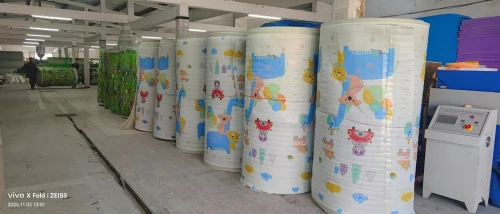 Tapis de jeu pour enfants en mousse polyéthylène/لفائف فوم بولي إيثيلين مطبوع برسومات جذابة للأطفال