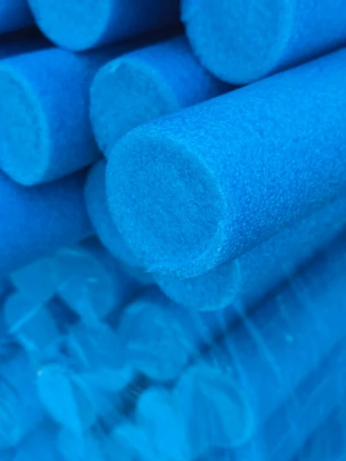 frites en mousse bleues