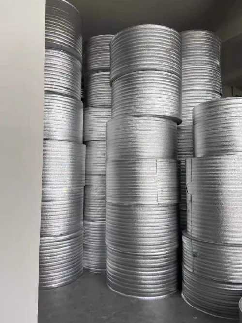Rouleau de mousse de polyéthylène à revêtement aluminium!