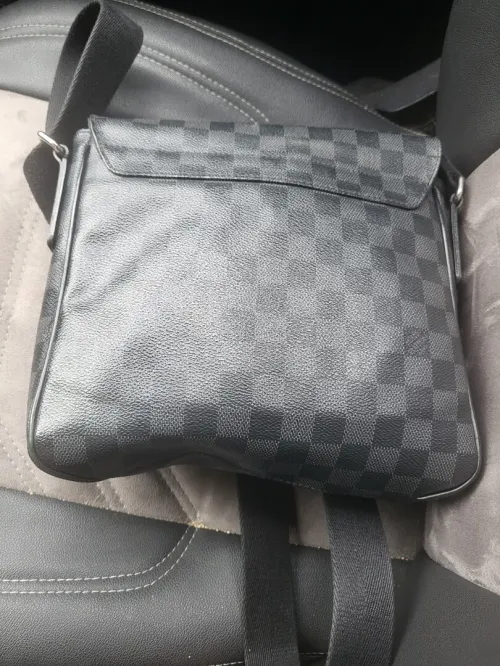 Sacoche Louis vuitton 