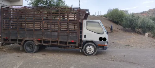 Mitsubishi Cantre 