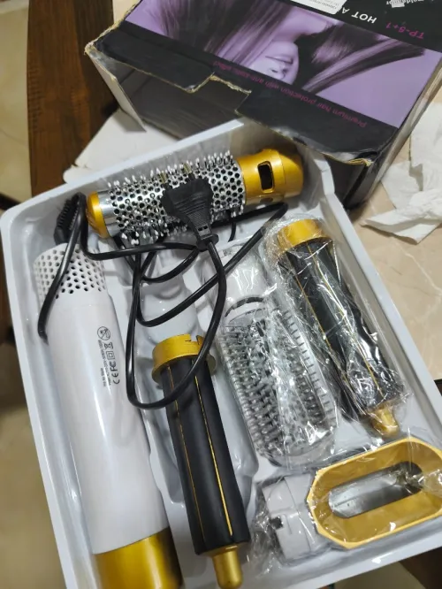 Brosse soufflante style dyson
