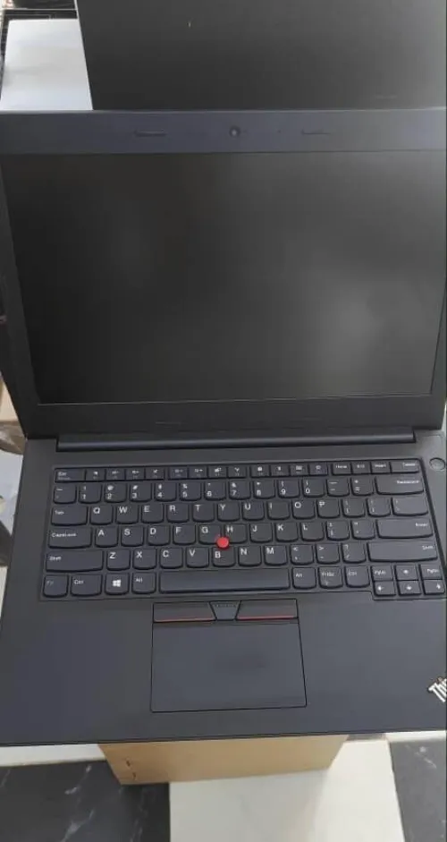 Lenovo thinkpad i3 7th 8/256 sdd
