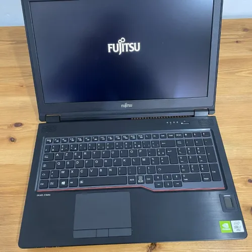 Fujitsu Celsius H7510 Workstation | i7-10850H 64Go RAM | 512Go SSD | Quadro T2000