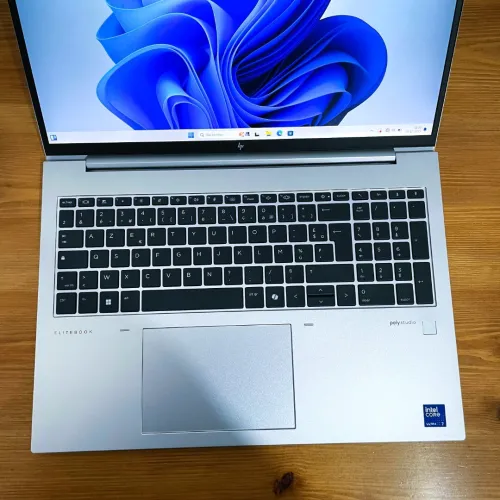 HP EliteBook 860 G11 | Ultra 7 155U, 16Go, 512Go SSD, 16" FHD