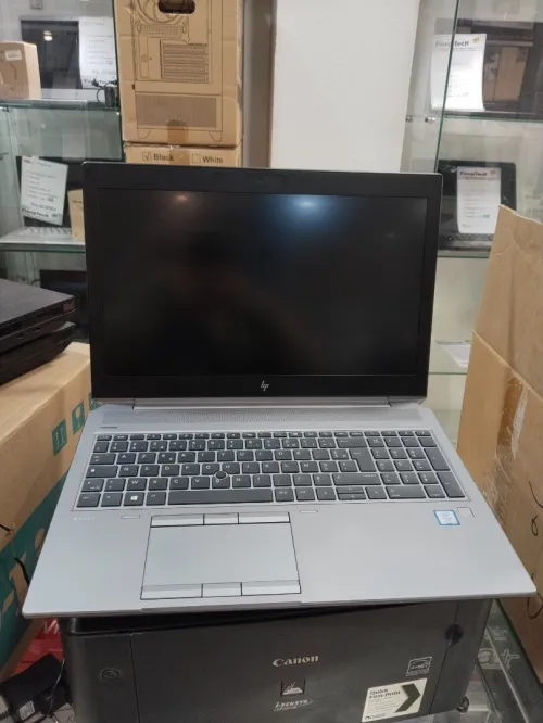 HP Zbook i7 9850H Ram 32Go SSD 256Go Ecran 15.6" full HD