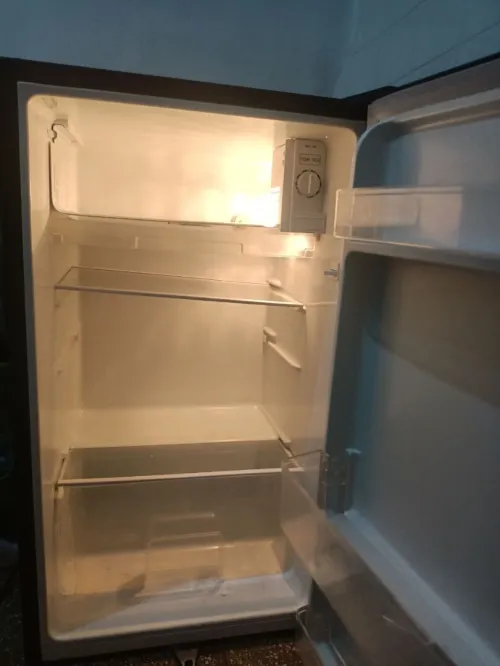 Liquidation : Maxi refrégérateur Géant NOIR 