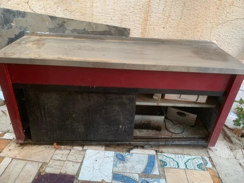 Presentoire et table de travail pour une pizzeria 