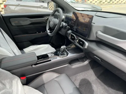 Geely Coolray 2025 