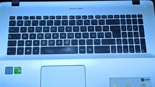 asus i7 8th 