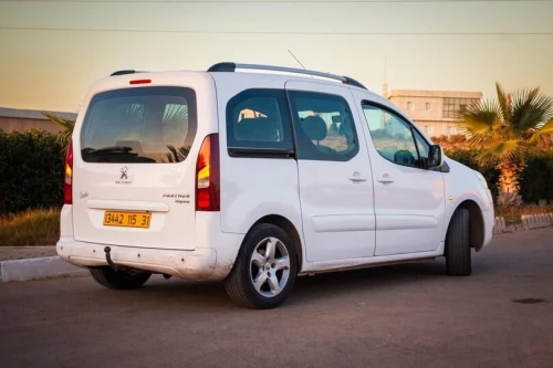 Peugeot Partner 2015 Tepee Allure 