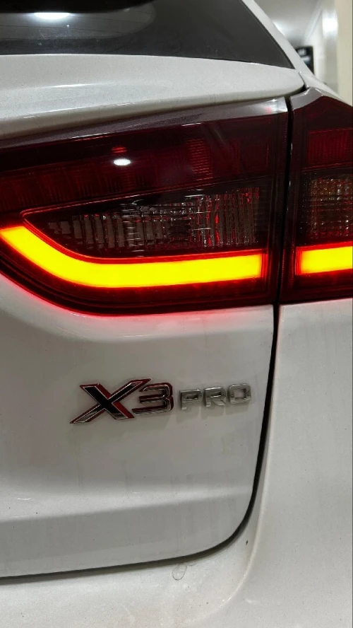Livan X3 Pro  2026 Internationale boîte auto, toit.