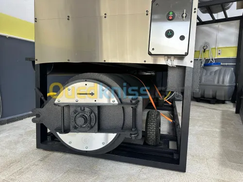 fabricaion de machine de nettoyage et lavage de tapis صناعة آلات تنظيف وغسيل السجاد