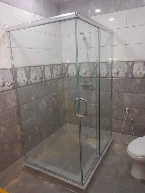 cabine de douche inox rompe escalier