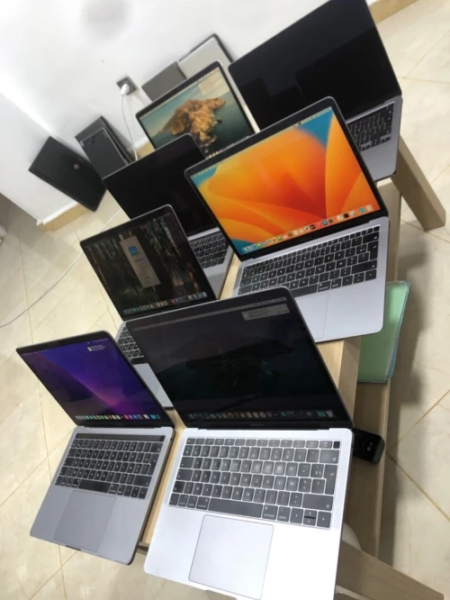 Mac book pro. 2017-18-19-20 Mac book Air 