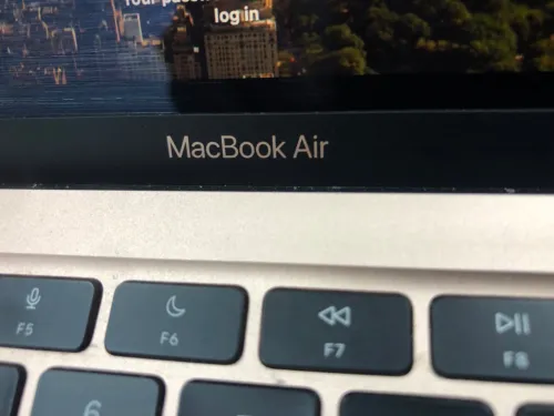 Mac book pro 2022 m2 icloud Mac book Air m1 icloud 