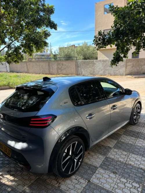 Peugeot 208 2024 GT LINE SAFFIA