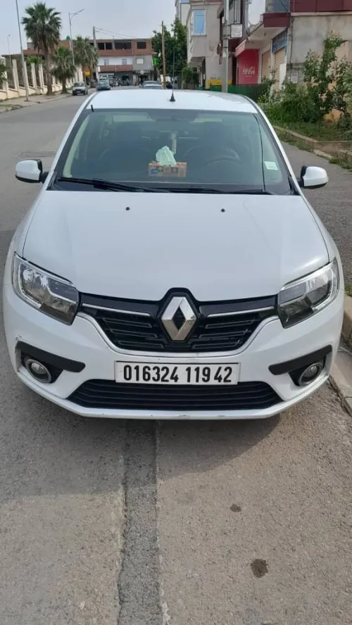 Renault Symbol 2019 white edition