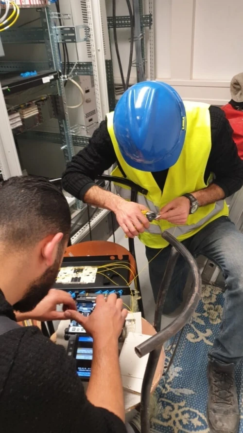 INSTALLATION RESEAU, STANDAR TELEPHONIQUE ET FIBRE OPTIQUE