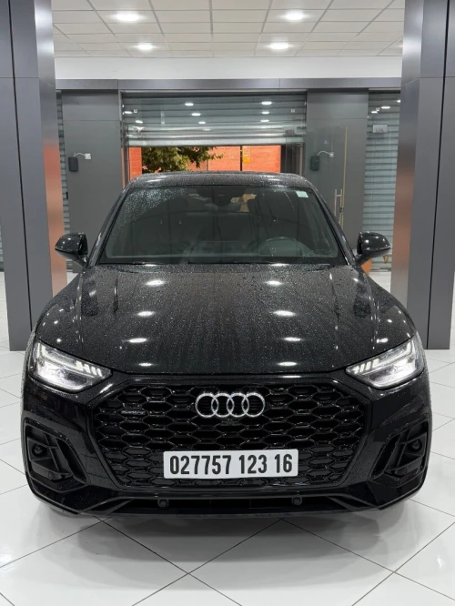 Audi Q5 2023 S Line intérieur extérieur