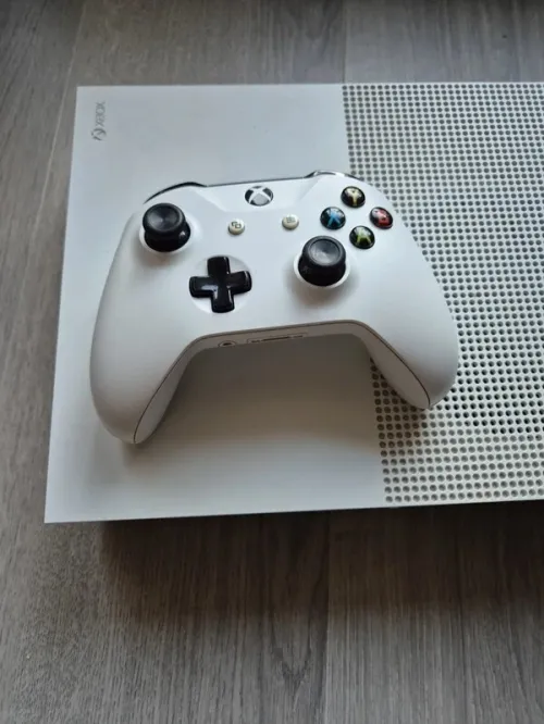 Xbox One S