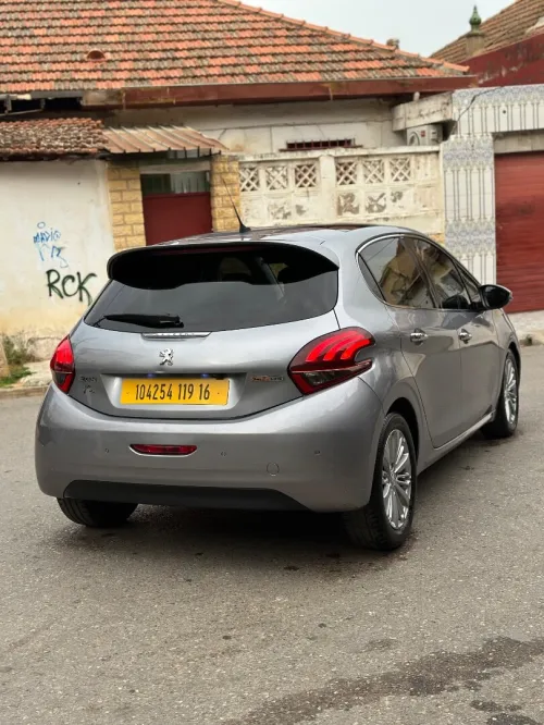 Peugeot 208 2019 Allure