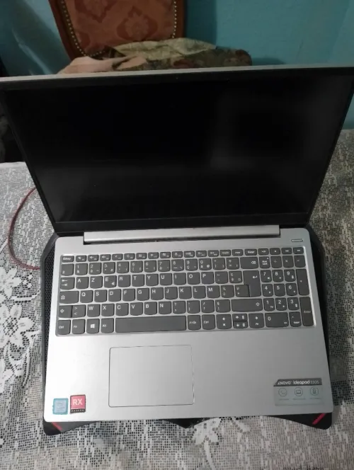Intel Core i7-8550U 8th gen 1.80MHz 4.0MHz 4 cœur 8 processeur ram 20GB 1TB hdd+512GB ssd amd 535 2GB intel uhd 620