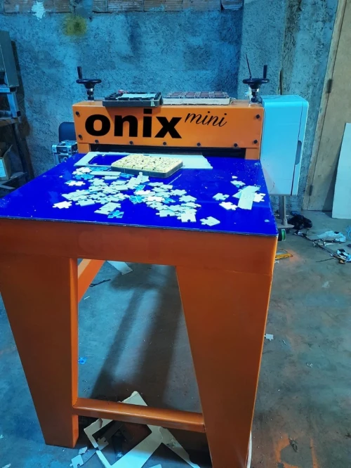 Machine de découpe onix  