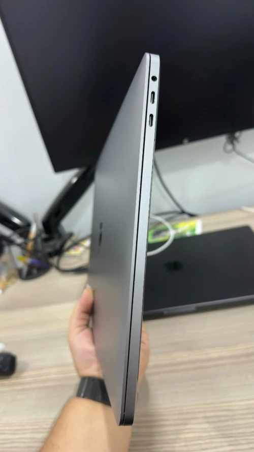 2019 Macbook Pro 16 pouces i9 32GB 1TB Touchbar