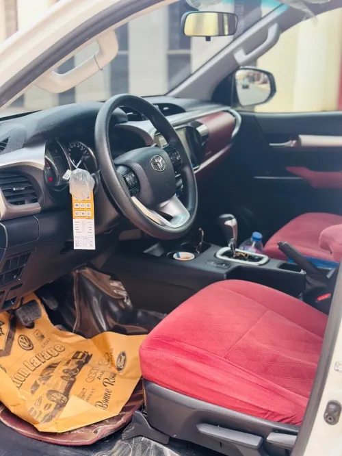 Toyota Hilux 2024 Revo safi