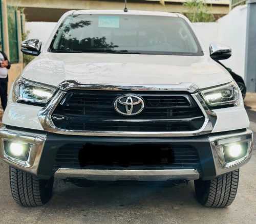 Toyota Revo  2024 Sr5 safi