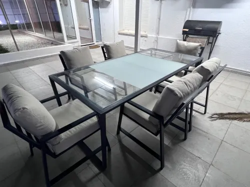 Salon de jardin, table, balançoire