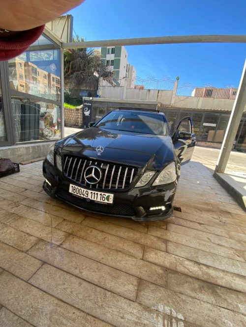 Mercedes Classe E 2011 AVANTGARDE Pack AMG
