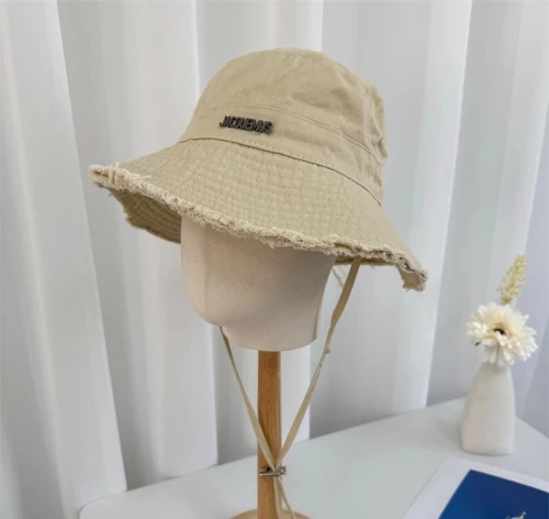 Bob jacquemus tendance