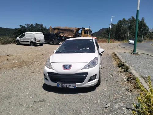 Peugeot 207 2012 Fennec