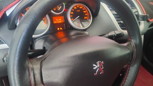 Peugeot 207 2012 Fennec