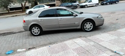 Renault Laguna 2 2001 Initiale Paris