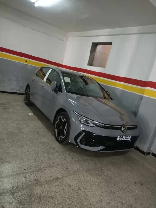 Volkswagen Golf 8 2025 R-Line