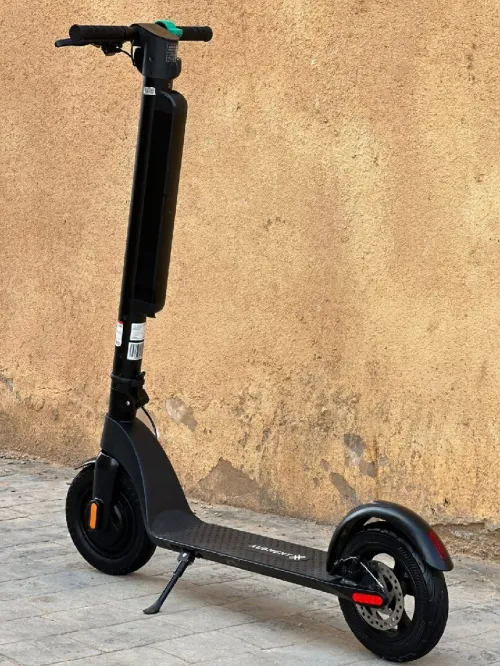 Scooter AUGMNT jdida grand taille 10/10