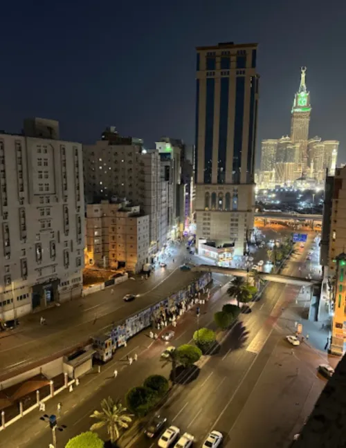 عمرة عطلة الشتاء رحلة 10 و 16 و 25 ديسمبر رحلة مباشرة مدينة مع هدية الاطعام فندق الجزيرة  189000دج 