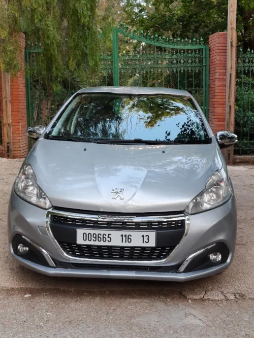 Peugeot 208 2016 Access Facelift