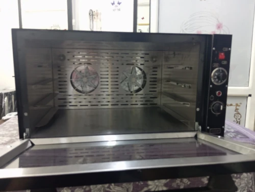 Four ventilé professionnel 60X40 4 plateaux 