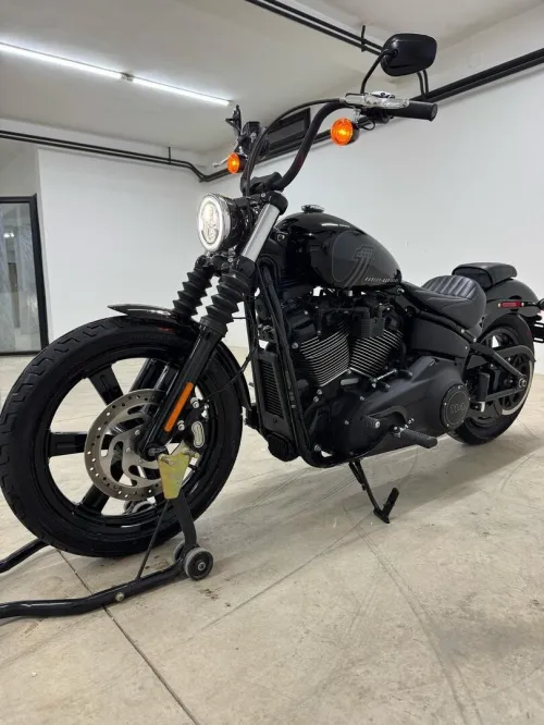 Harley Davidson Street Bob 2024